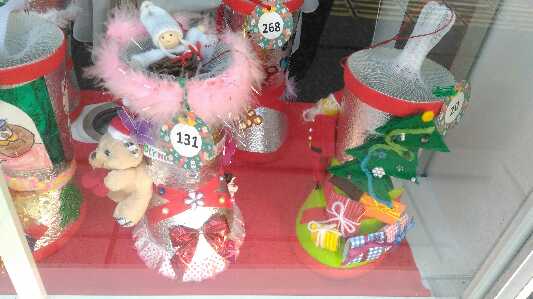 草津 草津駅西口商店街に子どもたちの作ったクリスマスブーツが展示されています どれがお好みですか 投票しよう 号外net 草津 栗東